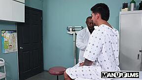 Dottore, sto lottando con Ant Vega e Aaron Trainer su ManUpFilms