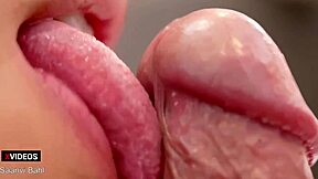 Индийска деси милф с голям зад привлича вниманието в домашна групова акция