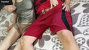 Odkrij načine, kako jo zadovoljiti z igračami in predigro