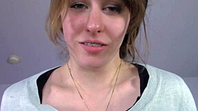 Hej, ova kurva hoće da bude oplodnjena! Hajde da to uradimo sad!