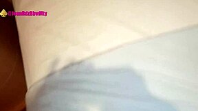 Nézd ezt a feleséget, aki csal a férjével és a haverjával! Micsoda vad jelenet!