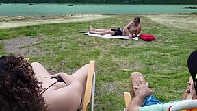 Δεν Μπορώ Να Σταματήσω Να Αγγίζω Εαυτό Μου Στην Παραλία Βουαγιούρ