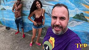 vi kom till mongagua och tjejen hade kul på stranden med killarna