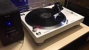 يبحث عن اتصالات مثلية على إنترنت لمتعة أورال مع قضبان كبيرة مثلي أورال