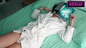 蒙眼继母被继子大胆举动震惊