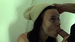 Айраккун быстро трахает одноклассника доггистайлом, кончает в рот