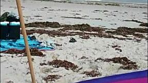 Tag zwei am karibischen Nacktstrand, gebe einem zufälligen alten Kerl eine Handarbeit... wilder Urlaub! 😜