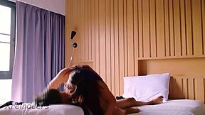 Anna creampie rintavalle aasialaiselle tytölle silmälasien kanssa!