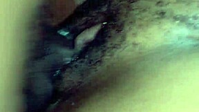 Sky 18-årig værelseskammerat tager monster pik i kollegieværelse første gang