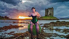 Oma Highlander, ewige Schlampe, lutscht Schwanz leidenschaftlich