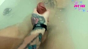 여보 출근했어, 친구 불러 콘돔 없이 빠른 섹스