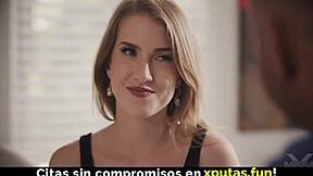 Γλυκιά Μεγαλόστηθη Κοπέλα Με Γυαλιά Αγαπάει Να Γαμάει Σκληρά Με Ισπανό Υποτακτικό