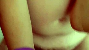 Miałem taki dziki czas ssąc jej zabawne palce u nóg