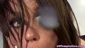 Хей, заварена сестро, продължавай да смучеш и дърпаш този кур като професионалистка!