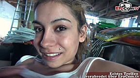 Laiha saksalainen nuori tungetaan kovasti