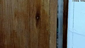 Saya semakin panas setiap hari intip adik ipar mandi