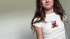 Беру девственность крошечной 18+ сводной сестры Дейзи Фокс в милом POV