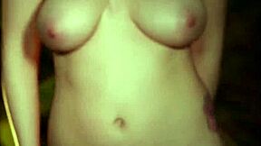 インク入り18歳ティーン・エリザベス・マークスが屋外で巨大おっぱい見せるの見たことある？