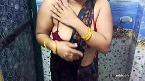Indian desi bhabhi's steamy bath moment