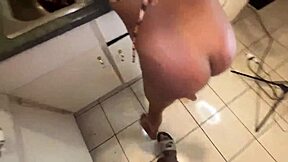 Бро трахает кудрявую большую сиськи эбони тин 18+ пока она не может ходить