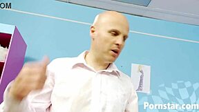 Jasmine Black και Sensual Jane γαμάνε με dildo drilling