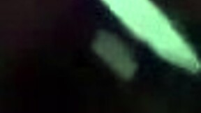 V klube som si vyoral svoju pičku solo