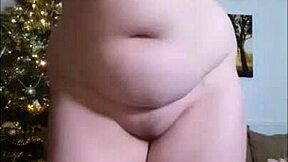 Britská žena ukazuje obří přirozené kozy na webkameru