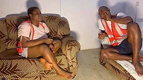 अल्फाबैडी से बात शुरू हुई, जल्दी उसकी बड़ी गांड पर डॉगीस्टाइल कमशॉट में बदल गई