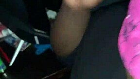 Uh, tipo essa coisa de boquete com venda parte 3, me deixou toda excitada, sabe?