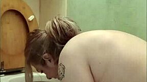 2025 05 10 Escrava F Degradação no Escritório do Mestre