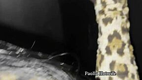 Paolla hotwife-mamma knuller med velutstyrt neger i swinghus, ekstrem kåt og ektemann oppmuntrer liberalt ekteskap