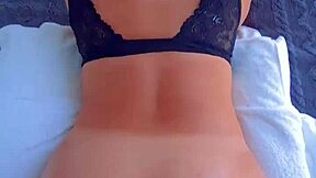 Pantat Besar Bulat Latina Berminyak Sempurna