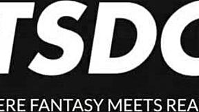 Большая сиськи татуированная милф в межрасовой встрече в хостеле