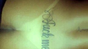 aku hentikan motosikal di lorong dan masukkan susu ke dalam pepek dia terus di situ, perempuan panas sial