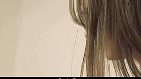 Осиновителите са вградили скрита камера в подаръка - осиновена тийн 18+