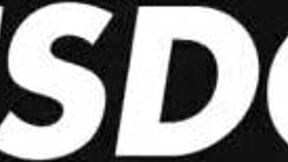 Tommy King 说她的泡泡屁股熟女屁眼被摧毁