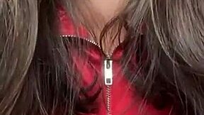 Обучавам те в послушание с големи цици брюнетка фемдом доминация