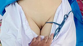 Деси пакистанская школьница 18+ соблазнена стариком